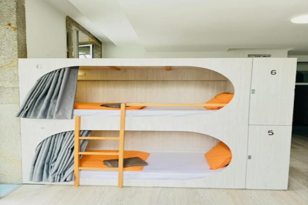 Fantasy Hostel Porto Luaran gambar