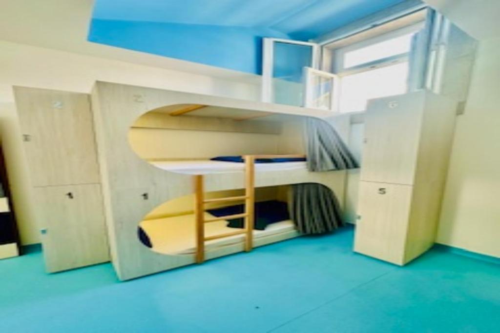 Fantasy Hostel Porto Luaran gambar