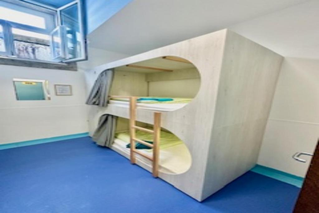 Fantasy Hostel Porto Luaran gambar