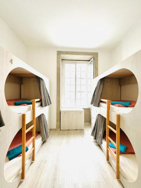 Fantasy Hostel Porto Luaran gambar