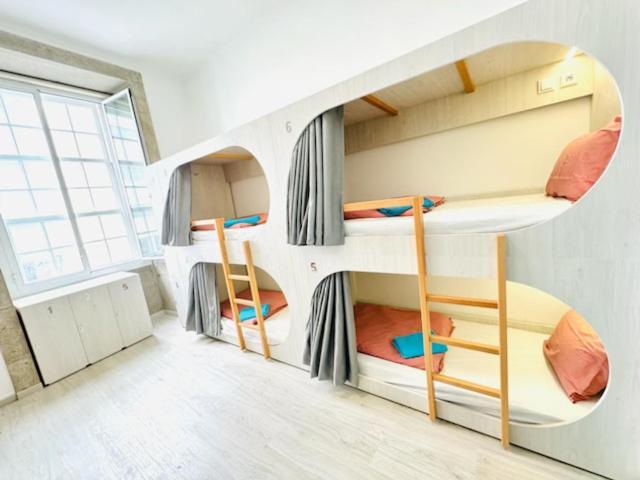 Fantasy Hostel Porto Luaran gambar